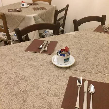 La Corte Dei Tre *