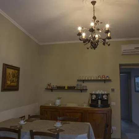 La Corte Dei Tre Bed & Breakfast