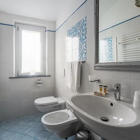 La Corte Dei Tre Bed & Breakfast *