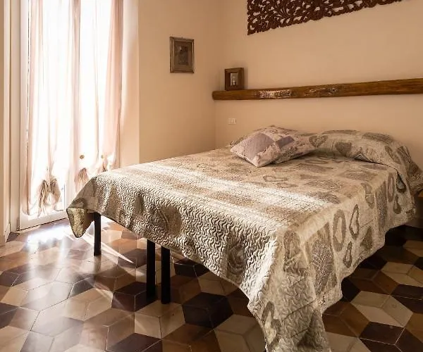 La Corte Dei Tre Bed and Breakfast 3*
